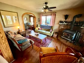 Beautiful Craftsman Home in Lake Huntington - Image 3