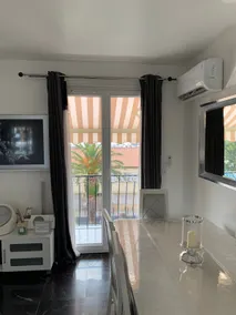Beautiful apartment in the heart of Saint-Tropez - Image 3