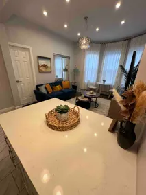 Beautiful 2bdrm Apt 15min from NYC w/Parking - Image 5
