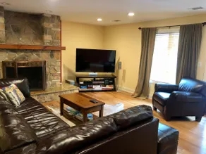 Great Paw Paw Lake Getaway - Close to Beaches! - Image 4