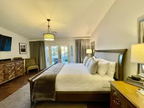 Retraite Kierland avec piscine chauffée et foyer extérieur - Image 2