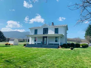 *flash sale* Farmhouse, epic views, 151, sleeps 14 - Image 3