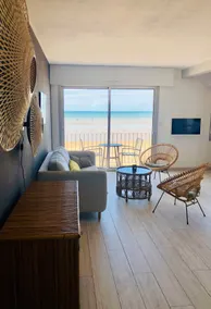 Panoramic sea view, 70 m2, balcony, beach, Wi-Fi - Image 2