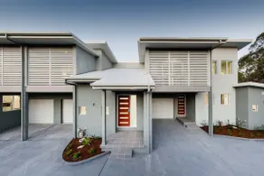 Two Bedroom Executive Apartment near Newcastle! - Image 5