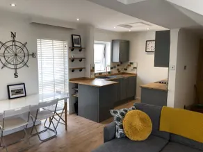 Riverside Mews is ideally located with sea views. - Image 3