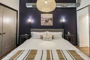King Bed | Free Parking | BBQ | Fire pit | Arcade - Image 5