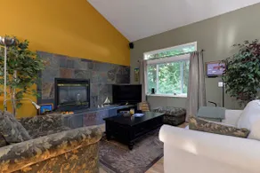 Amazing Home...Large Space Yet Cozy - Image 3