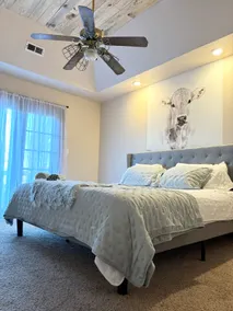 Cowtown-Charming 2BR/2BA Farmhouse Retreat - Image 3