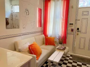 Artsy Getaway w/ Private Patio Near Manhattan - Image 4
