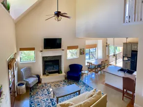 3 Sisters Hill Country Cottage - Image 4