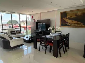 A beautiful loft with parking and an excellent location - Image 3