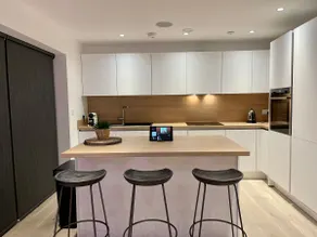 Luxury Smart Eco Home in Newquay by Tolcarne beach - Image 3