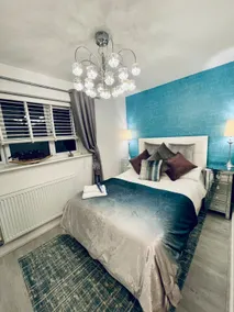 Luxury Hot Tub House | NEC | Parking | BHX Airport - Image 3