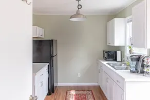 Cozy Modern Guesthouse Near Virginia Tech - Image 3