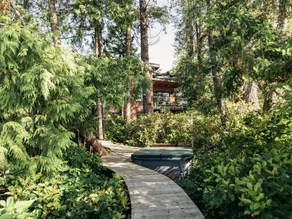 BayView Haus, Tofino B.C. - Image 2