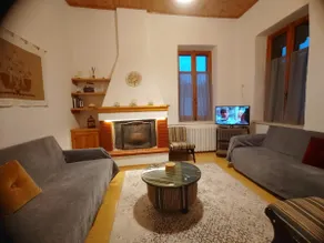 1935 home - Image 3