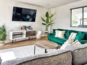 Breathtaking Zion Views! Modern Upstairs Suite - Image 4