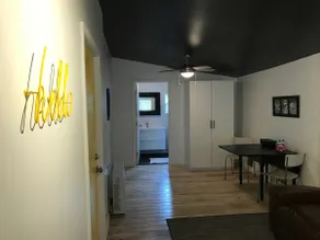 #3 Downtown Condo Walk to Breweries, Diners & NAU! - Image 3