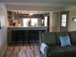 Lake House - Image 4