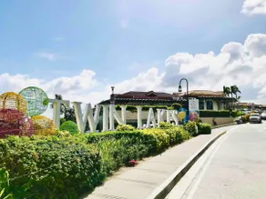 Cozy Twin Lakes Tagaytay by Aliwalas Staycations - Image 2