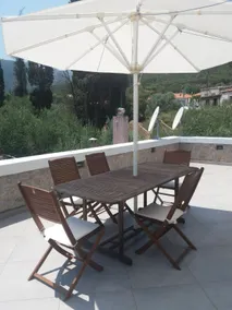 Lakonian home - Image 3