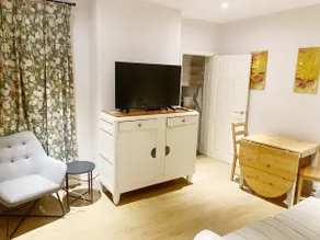 Central 4 bed House in Reading - Image 5
