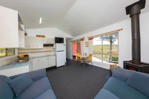 Moffat Falls Cottage overlooking waterfalls and mountains - Image 4
