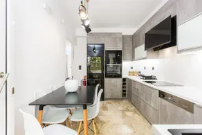 Ocean Dream, a 2 bedroom apt on the beach! - Image 5
