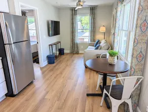 Dreamy *Starland* Carriage House - Image 4