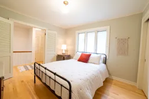 House in the Hills! Charming luxury right in town - Image 3