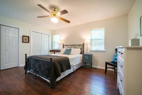 Hyacinth House - Image 3