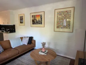 Peaceful 2BR Courtyard Apartment, 2 min to CBD - Image 2