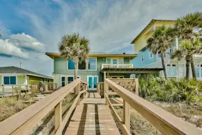 Sandy Bottoms - Fabuleux West End Beach House & Hot Tub! - Image 3