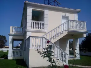 Sissy's Rose Garden apartment - Image 3