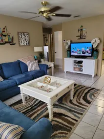Cozy Ormond Bungalow - Image 3