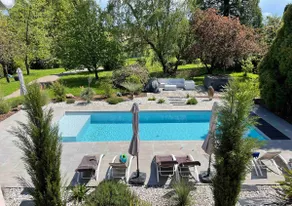 Beautiful family home – Heated pool & spa - Image 2