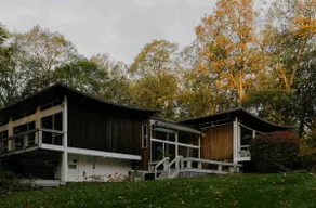 Mid-Century Oasis Hudson Valley w/ hot tub & pool - Image 4