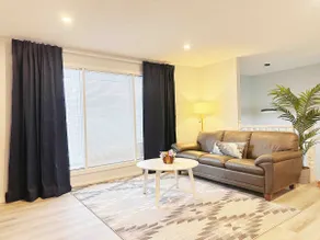 A Newly Renovated Cozy house at Edgemont - Image 5