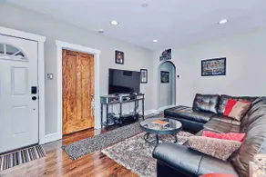 Historic 1920s Private Bungalow Near Logan Square, pool and beach - Image 4