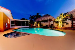 Heated pool/Hot tub/Family Friendly/Walk to Beach - Image 2