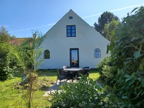 Guest house in a secluded location with sauna - Image 2