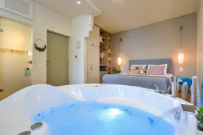 Thalassa mou Seafront suite - Image 4