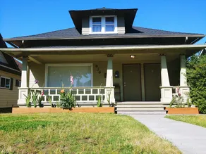 1BR Upstairs Apt Near 6th Ave | Clean + Easy Stay - Image 2