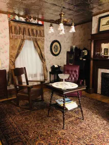 Granny Chic Home. UD area. No cleaning fee. Unique - Image 3