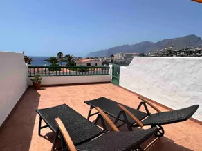 Stunning views 2bed appt by the ocean with parking - Image 2
