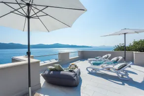 Villa Bonakyra-seafront house with private beach - Image 2