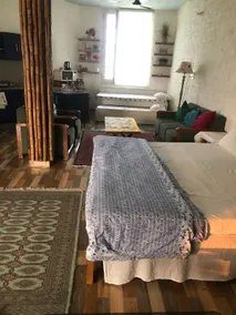 Cocoon - come in to this charming private studio ! - Image 3