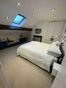 Lovely spacious loft,1 bed,1 sofa bed kitchenette - Image 5
