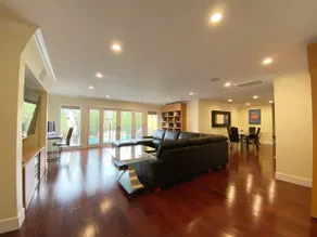 Luxury 4-Suite Carbon-Neutral Home With Pool - Image 2