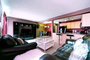 SUMMERSIDE 3 BEDROOM TOWNHOUSE WITH FREE PARKING - Image 5